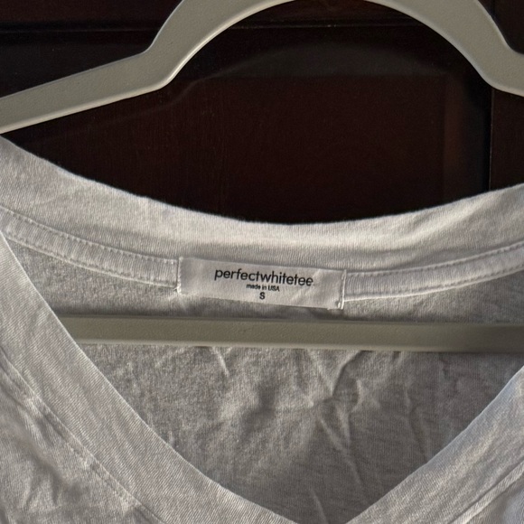 perfectwhitetee
Hendrix V Neck Tee - Picture 3 of 3